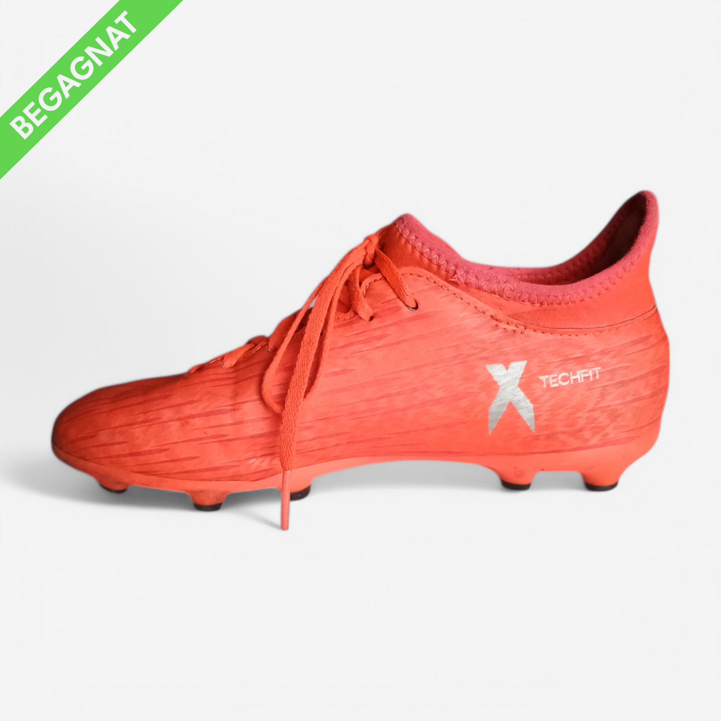 Fotbollsskor 34