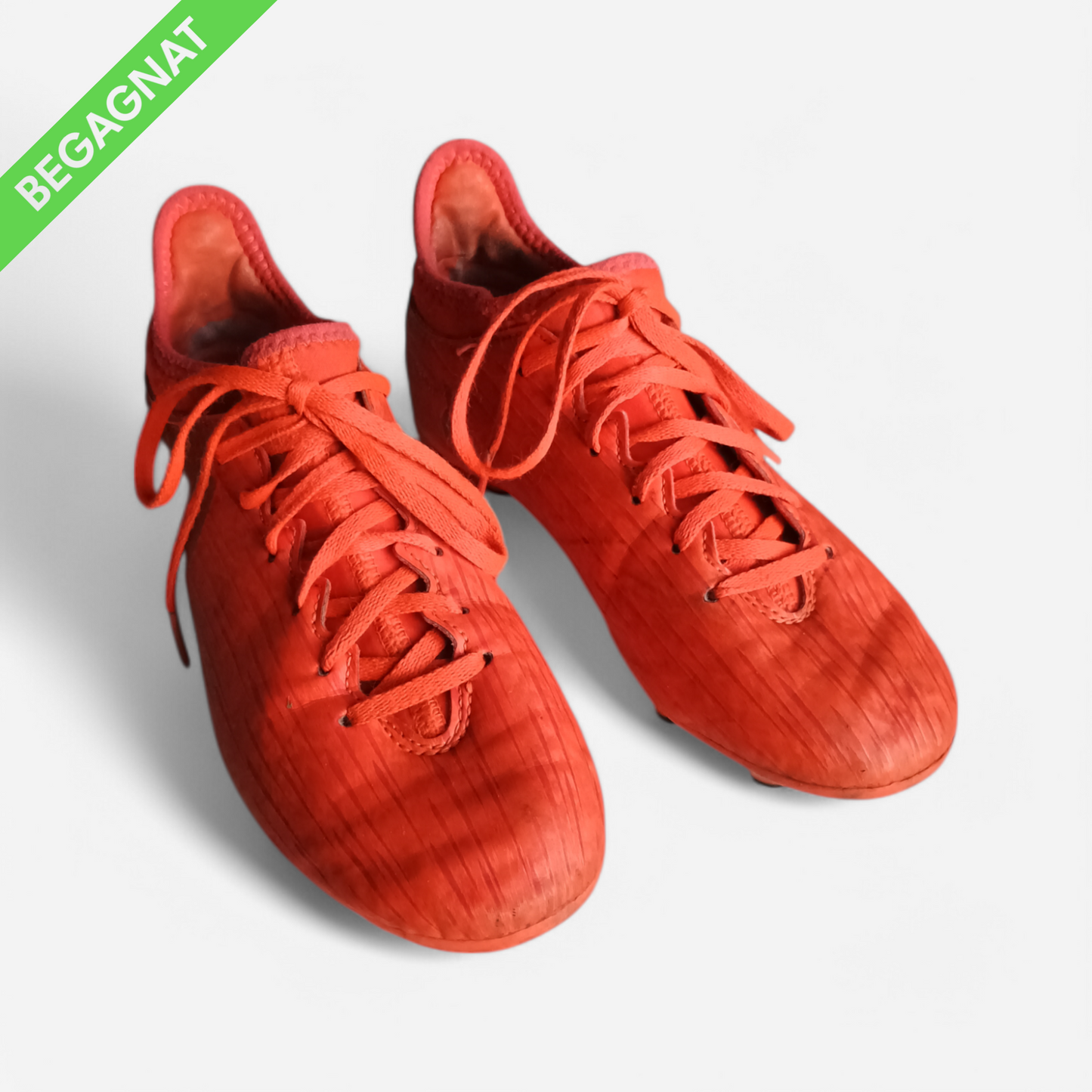 Fotbollsskor 34