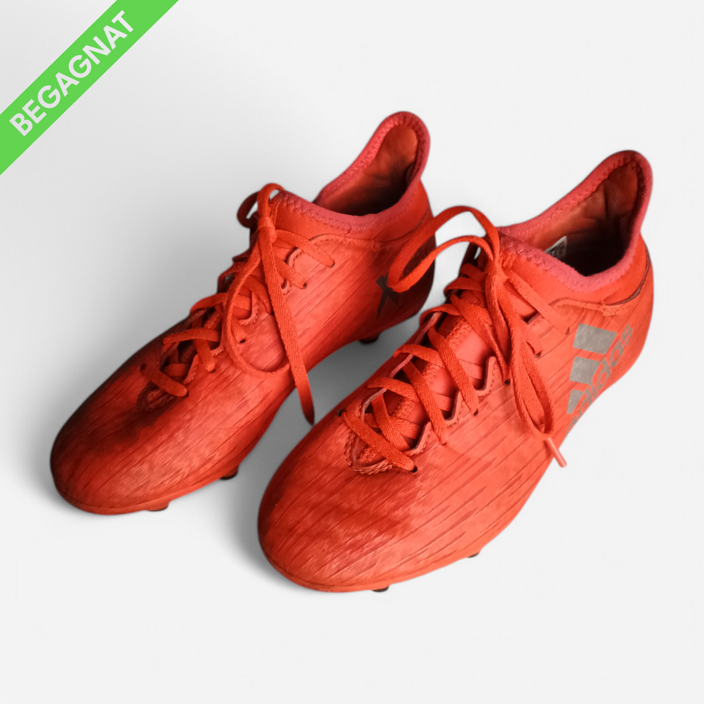 Fotbollsskor 34
