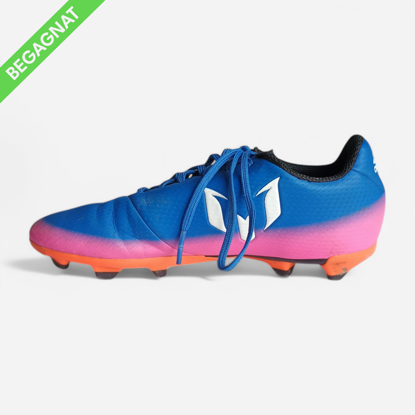 Fotbollsskor 33