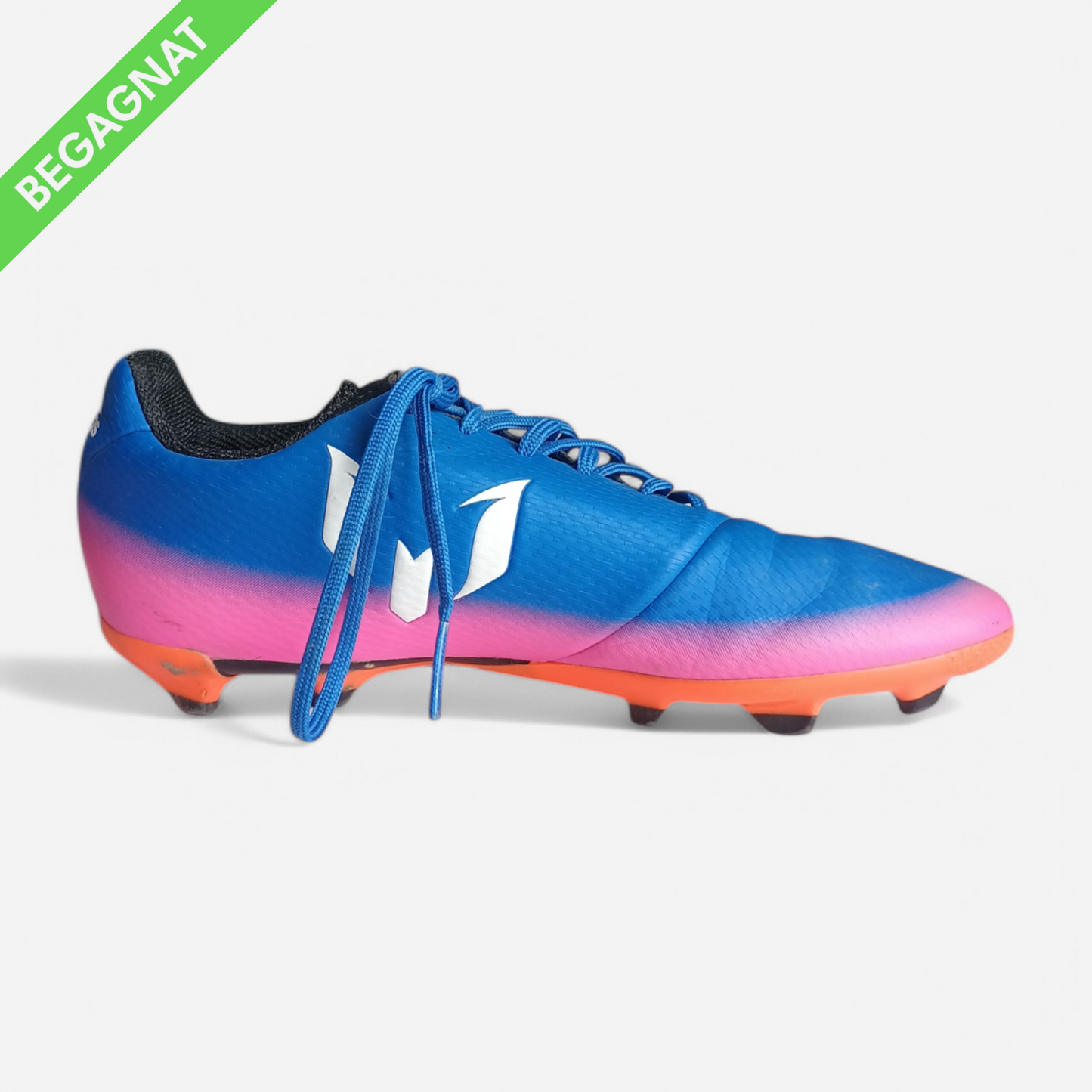 Fotbollsskor 33