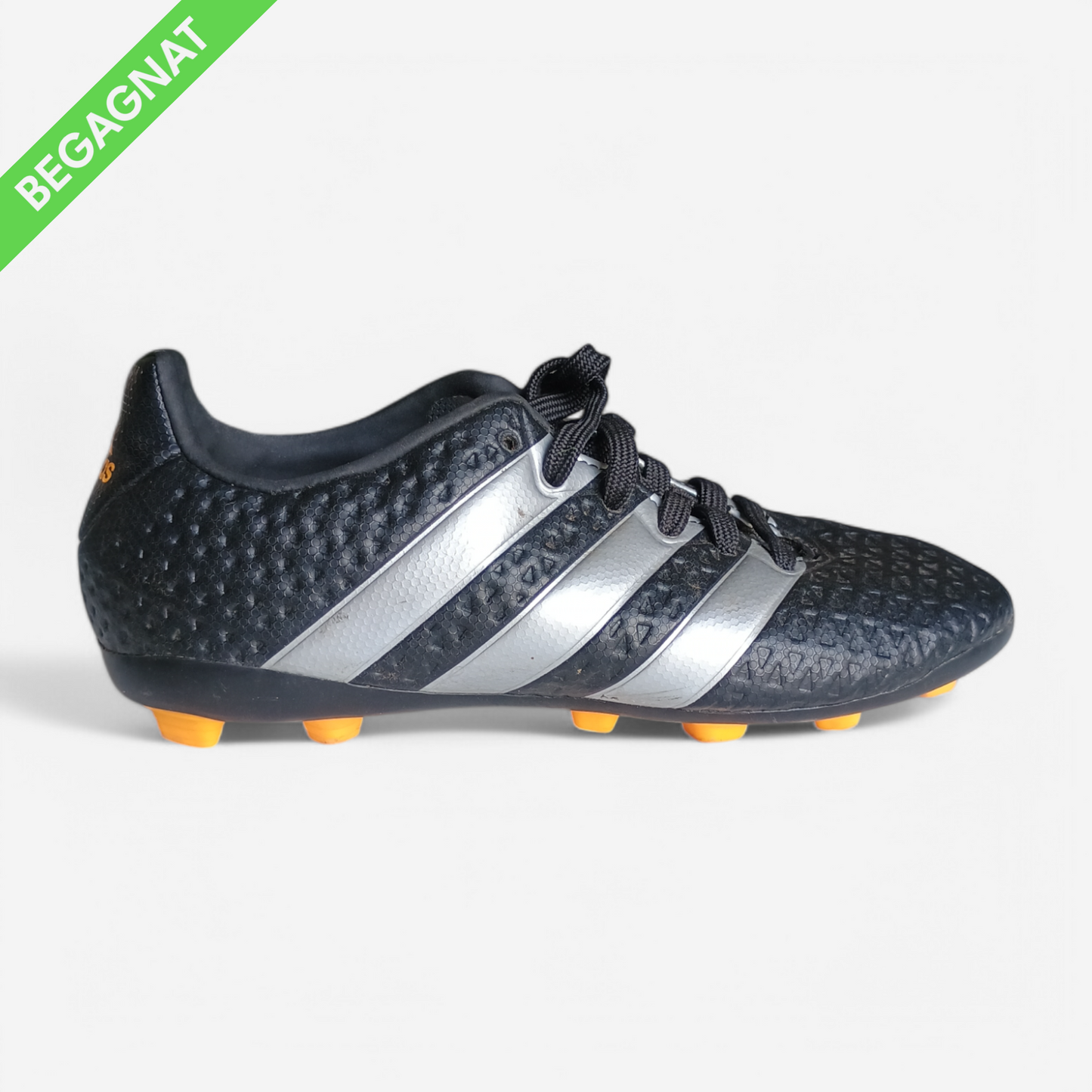 Fotbollsskor 30
