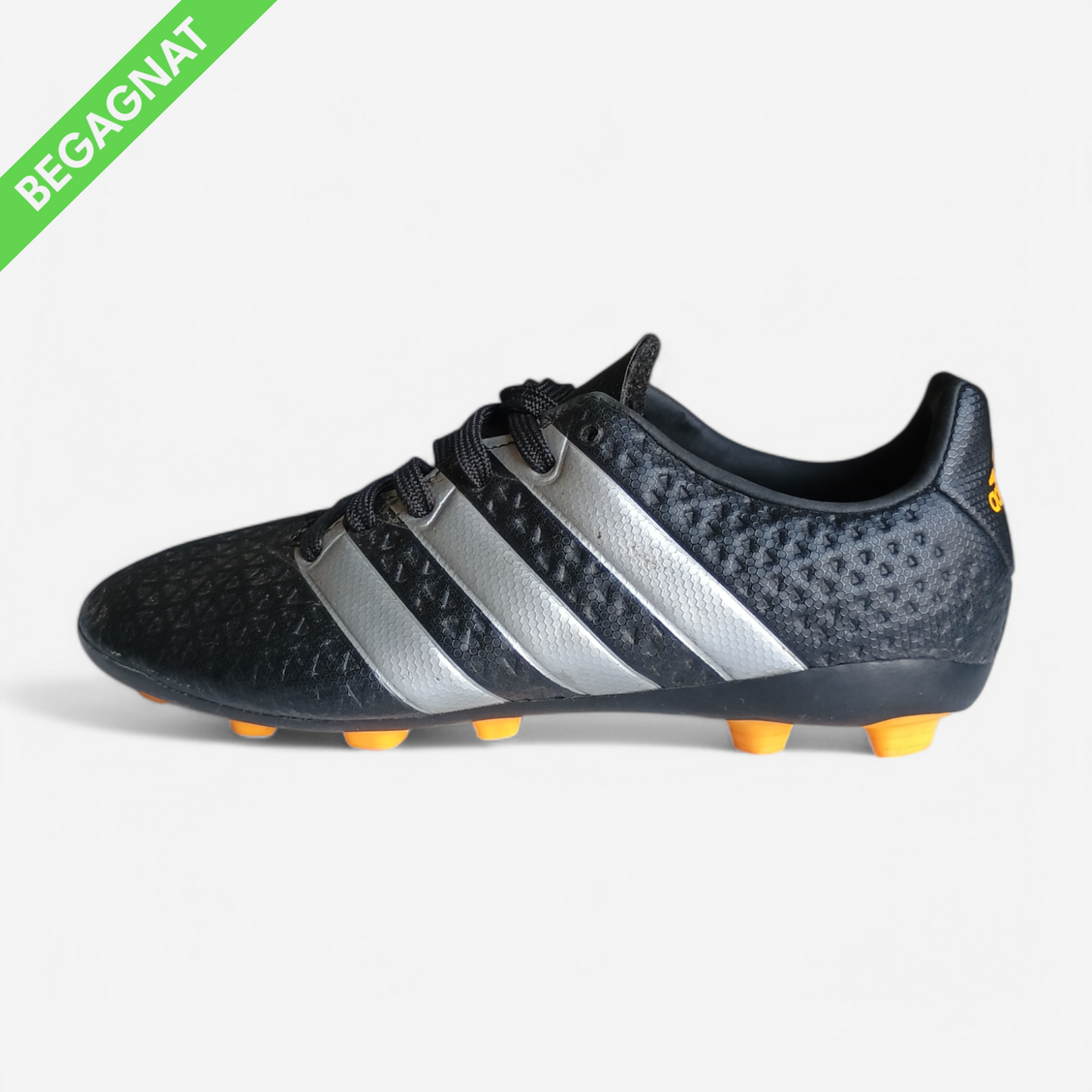 Fotbollsskor 30
