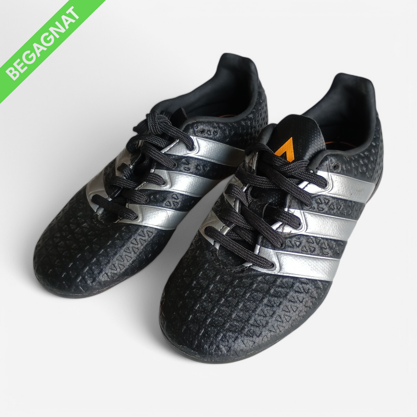 Fotbollsskor 30
