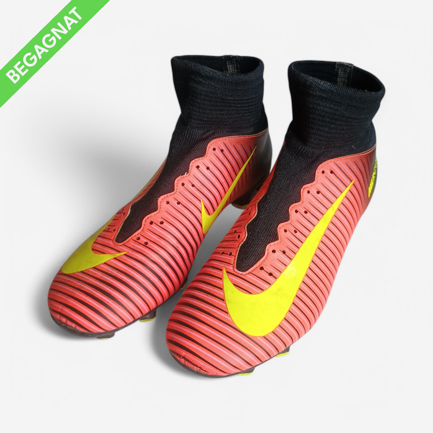 Fotbollsskor 38