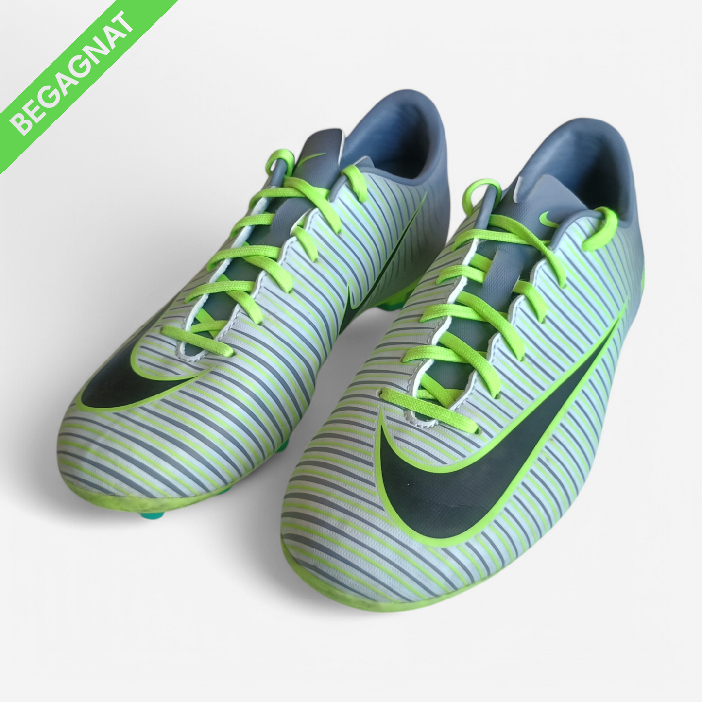 Fotbollsskor 38
