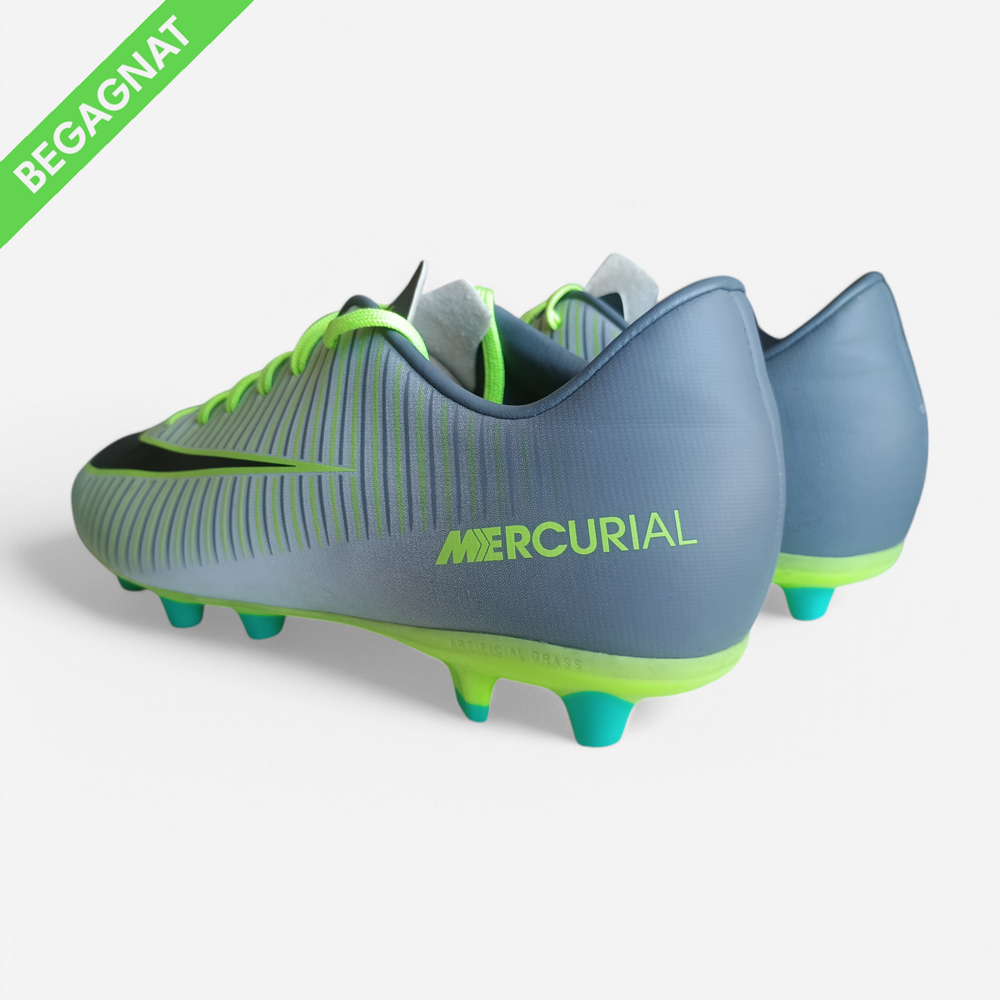 Fotbollsskor 38