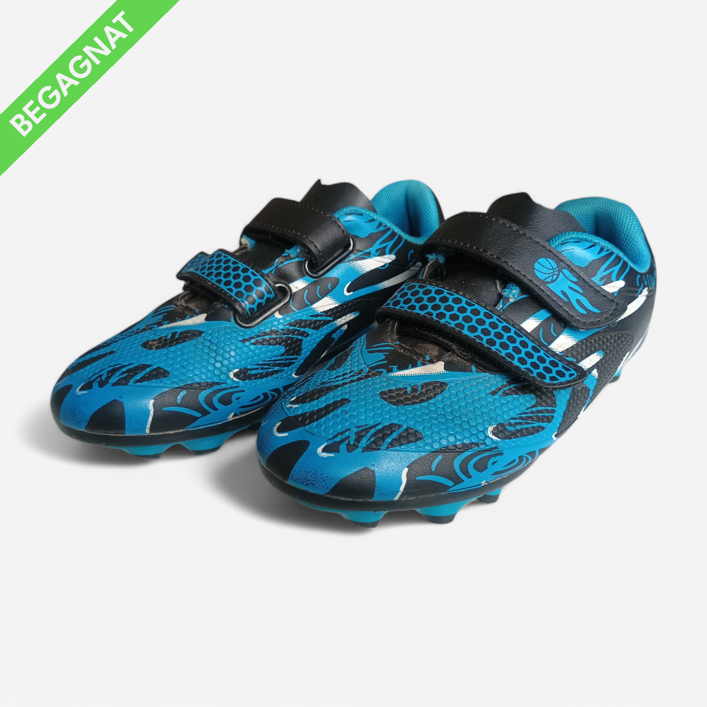 Fotbollsskor 33