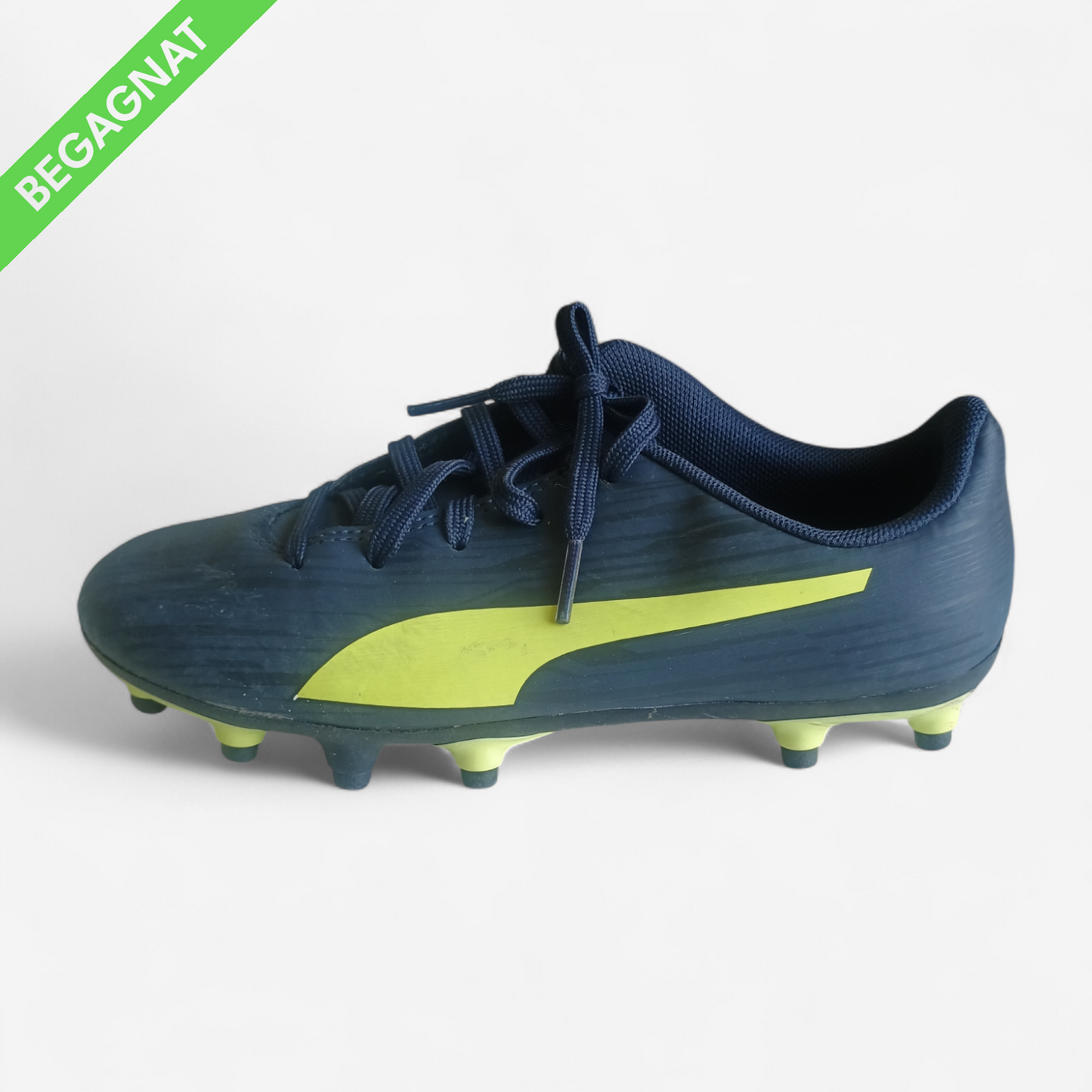 Fotbollsskor 33