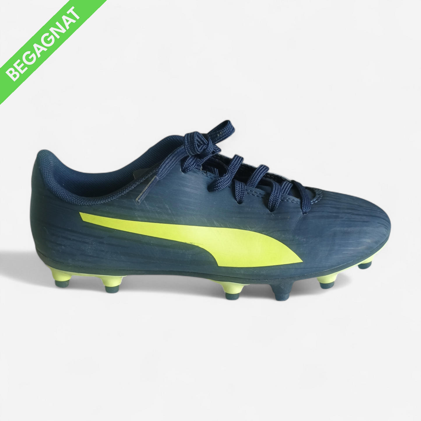 Fotbollsskor 33
