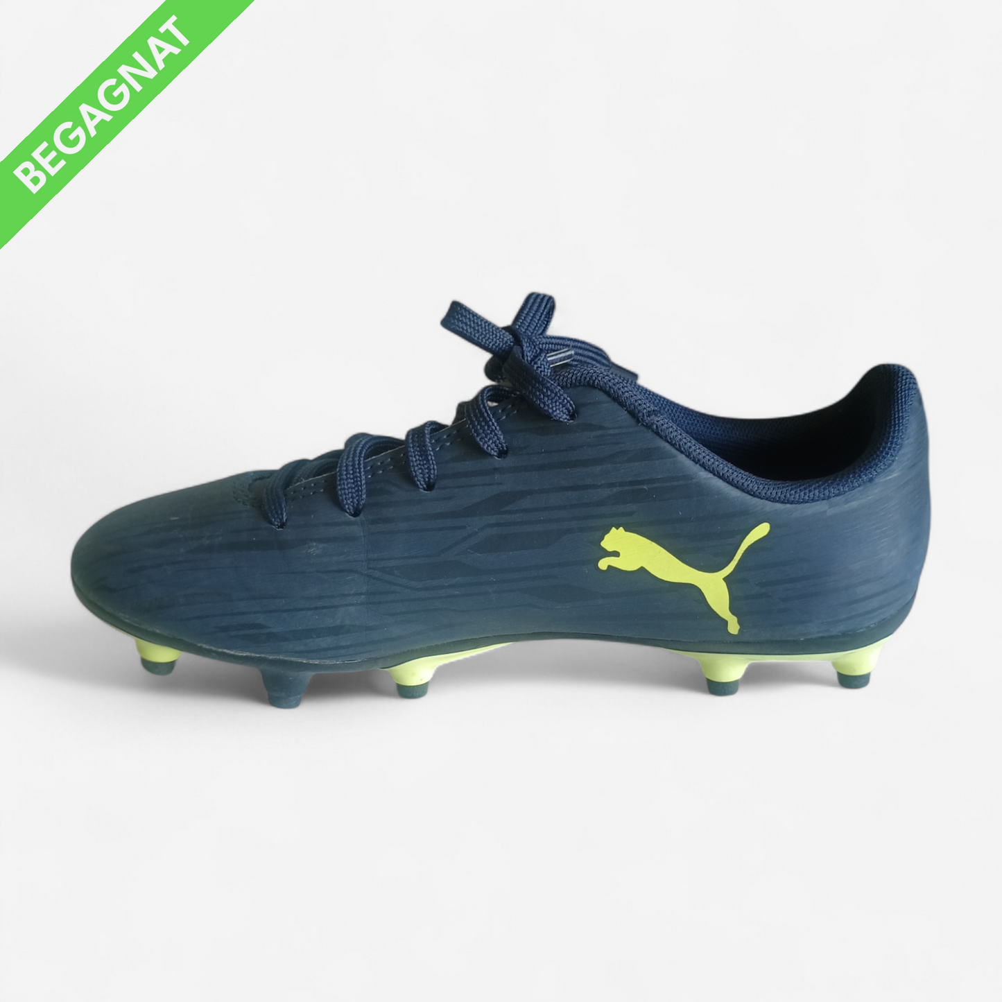 Fotbollsskor 33