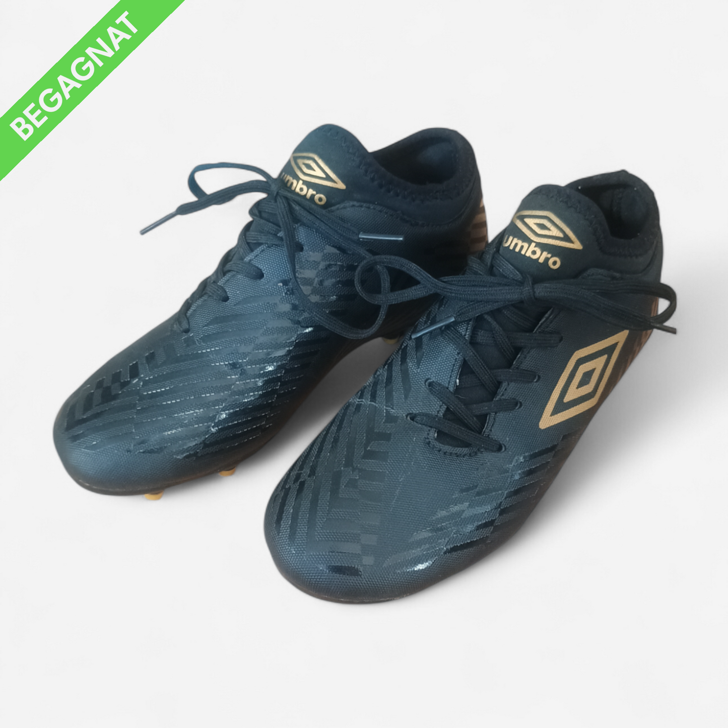 Fotbollsskor 35