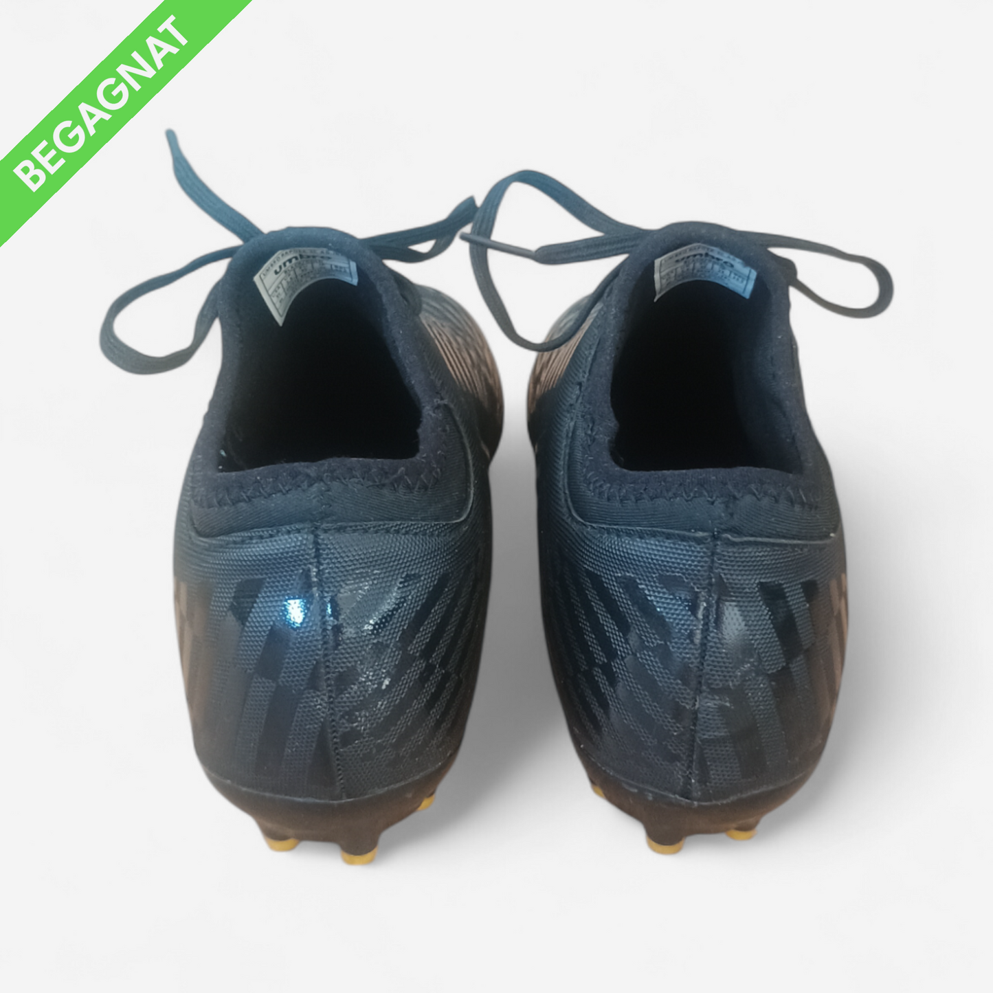 Fotbollsskor 35
