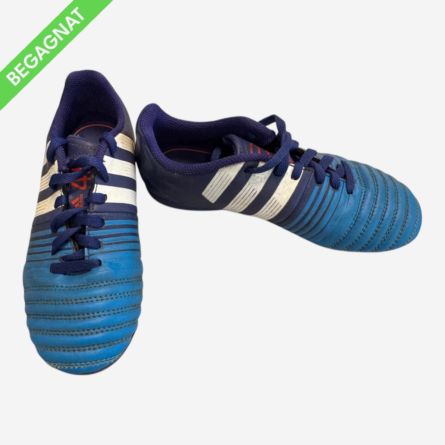 Fotbollsskor 32