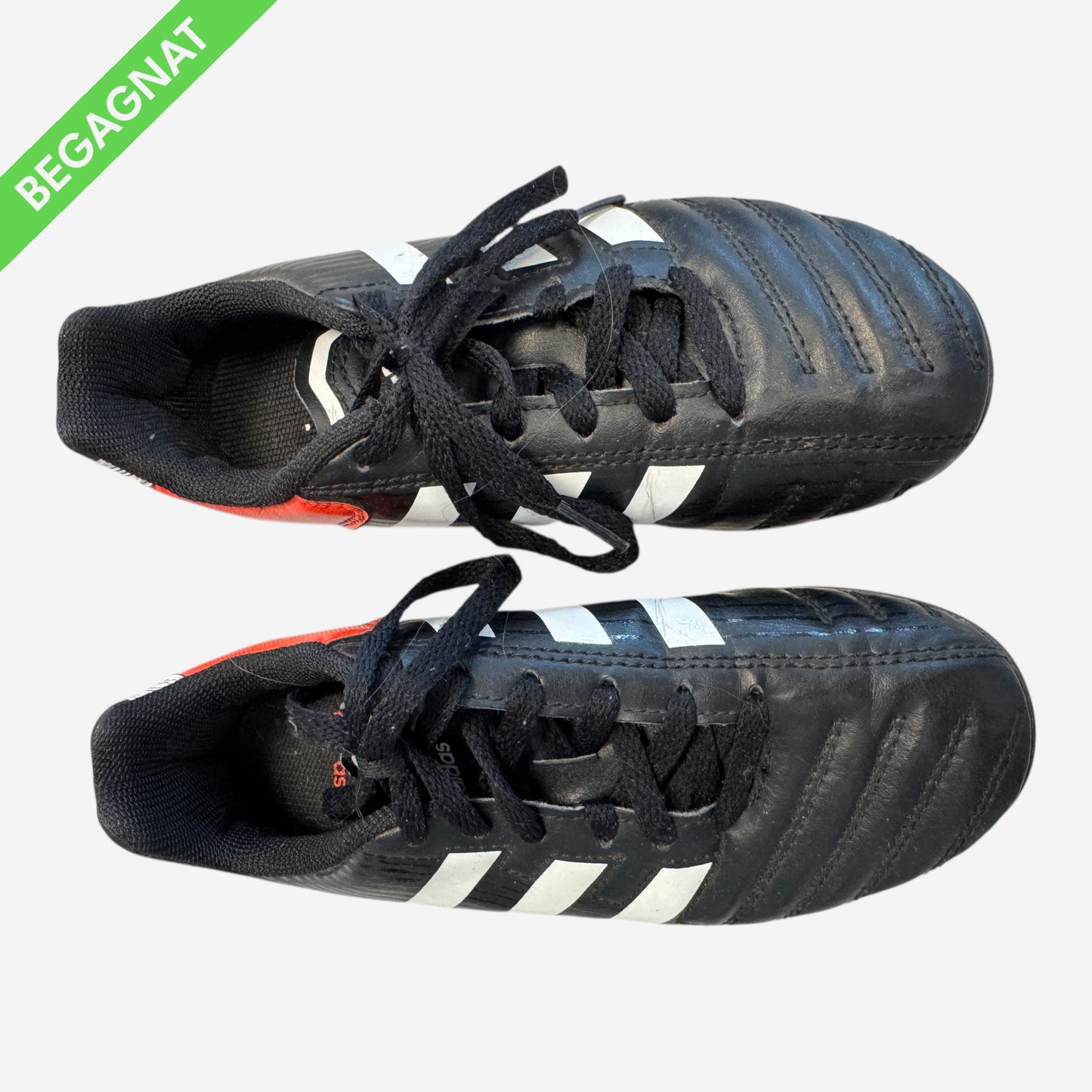Fotbollsskor 33