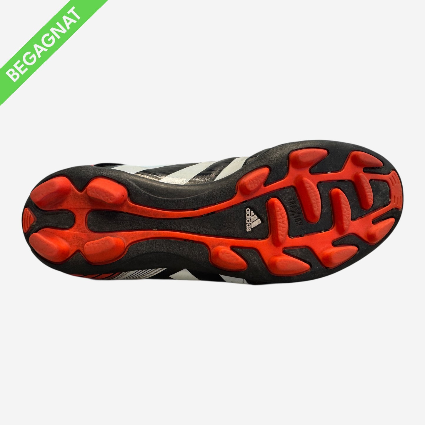 Fotbollsskor 33