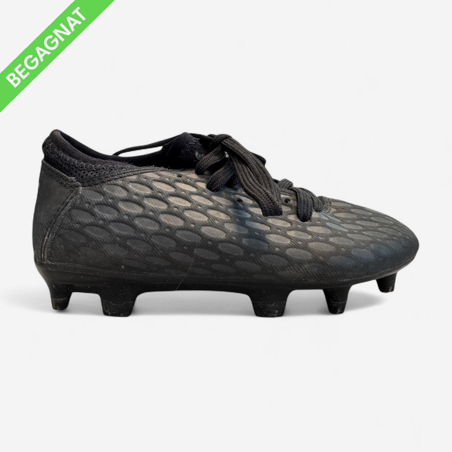 Fotbollsskor 28