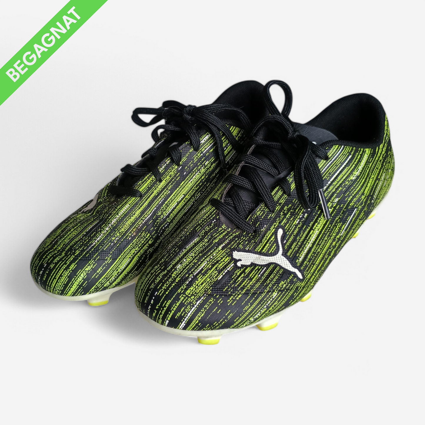Fotbollsskor 35