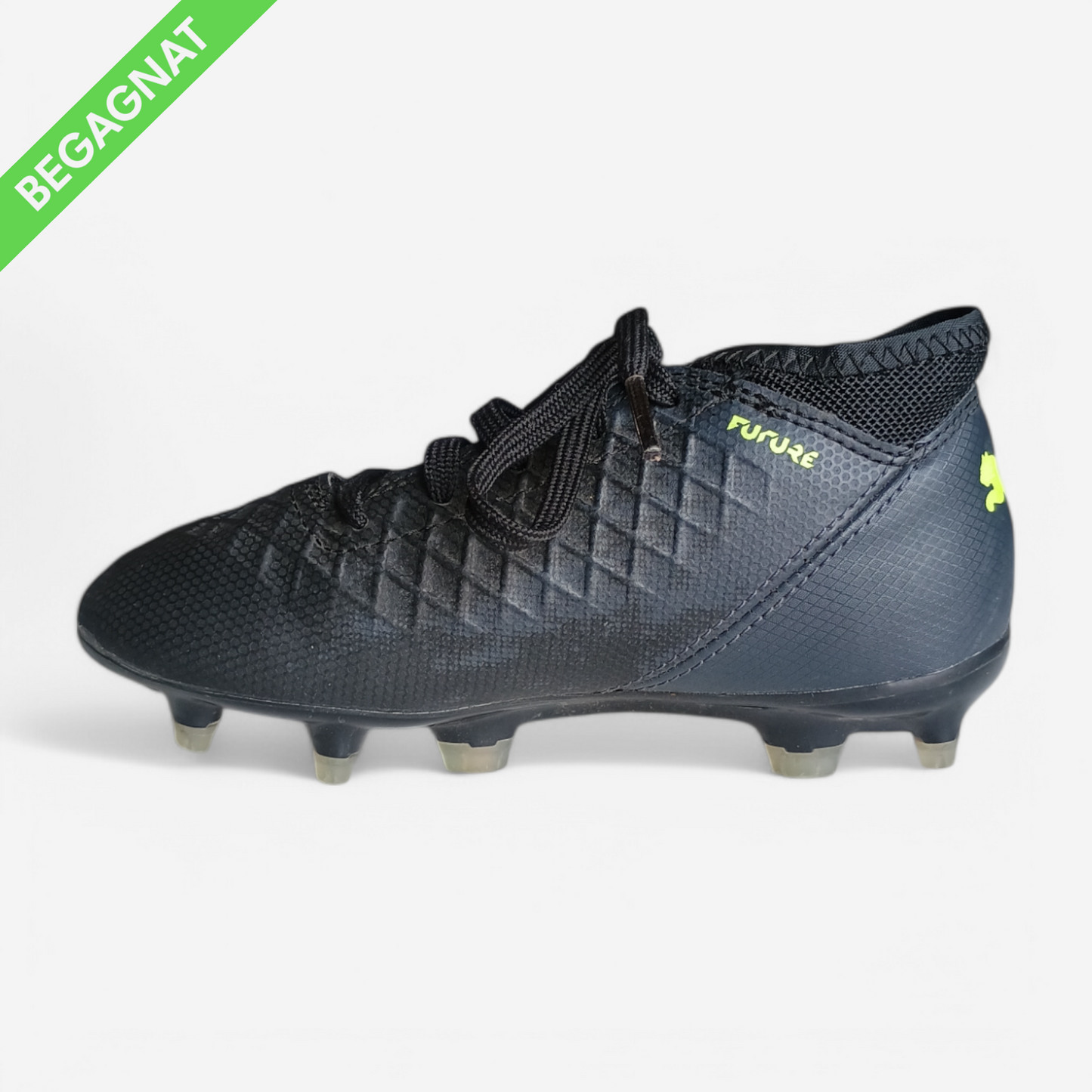 Fotbollsskor 28