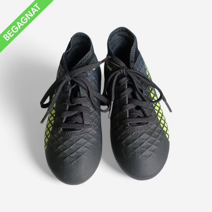 Fotbollsskor 28