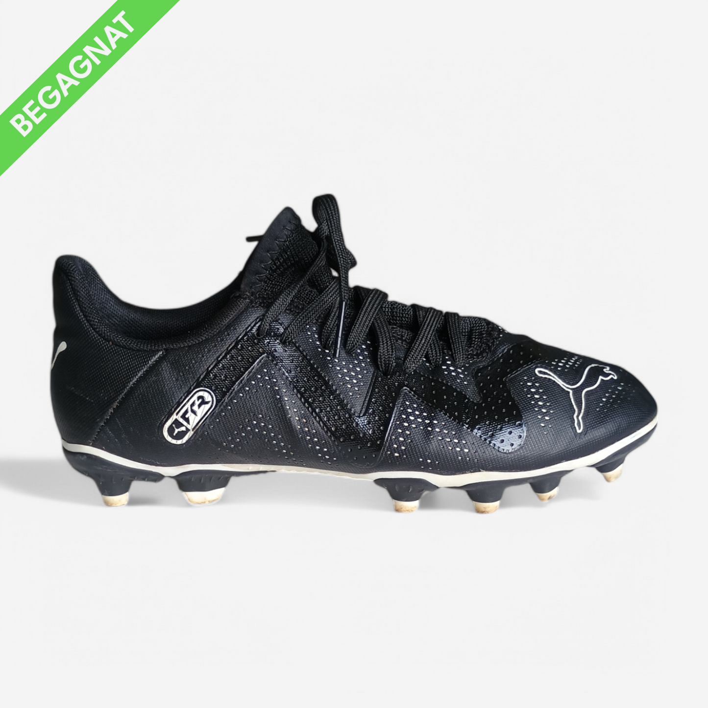 Fotbollsskor 35