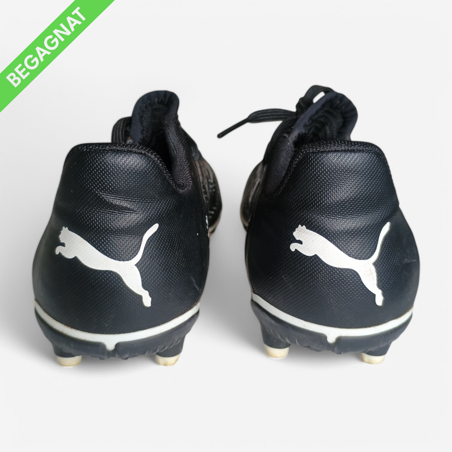 Fotbollsskor 35