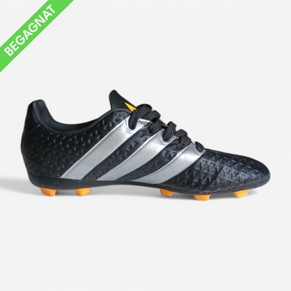 Fotbollsskor 30