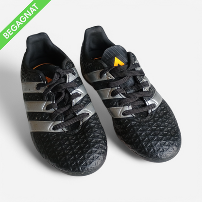 Fotbollsskor 30