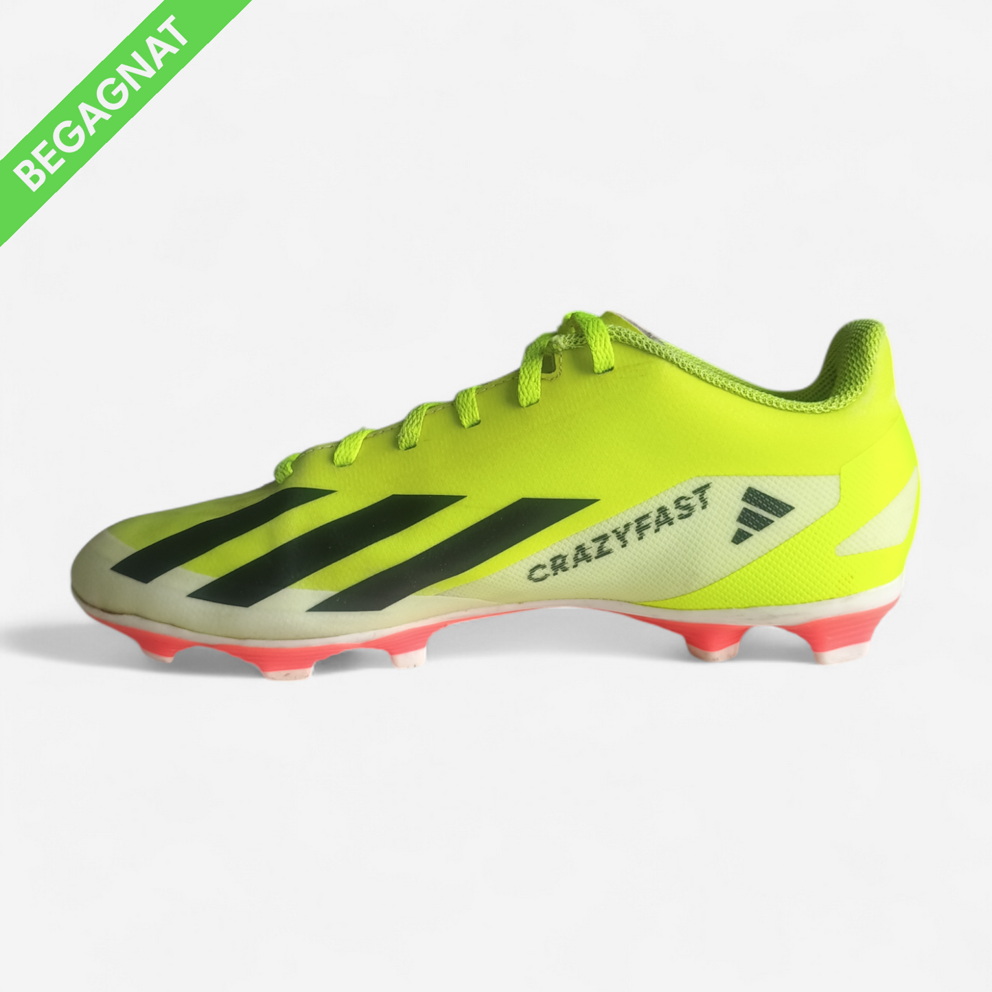 Fotbollsskor 40