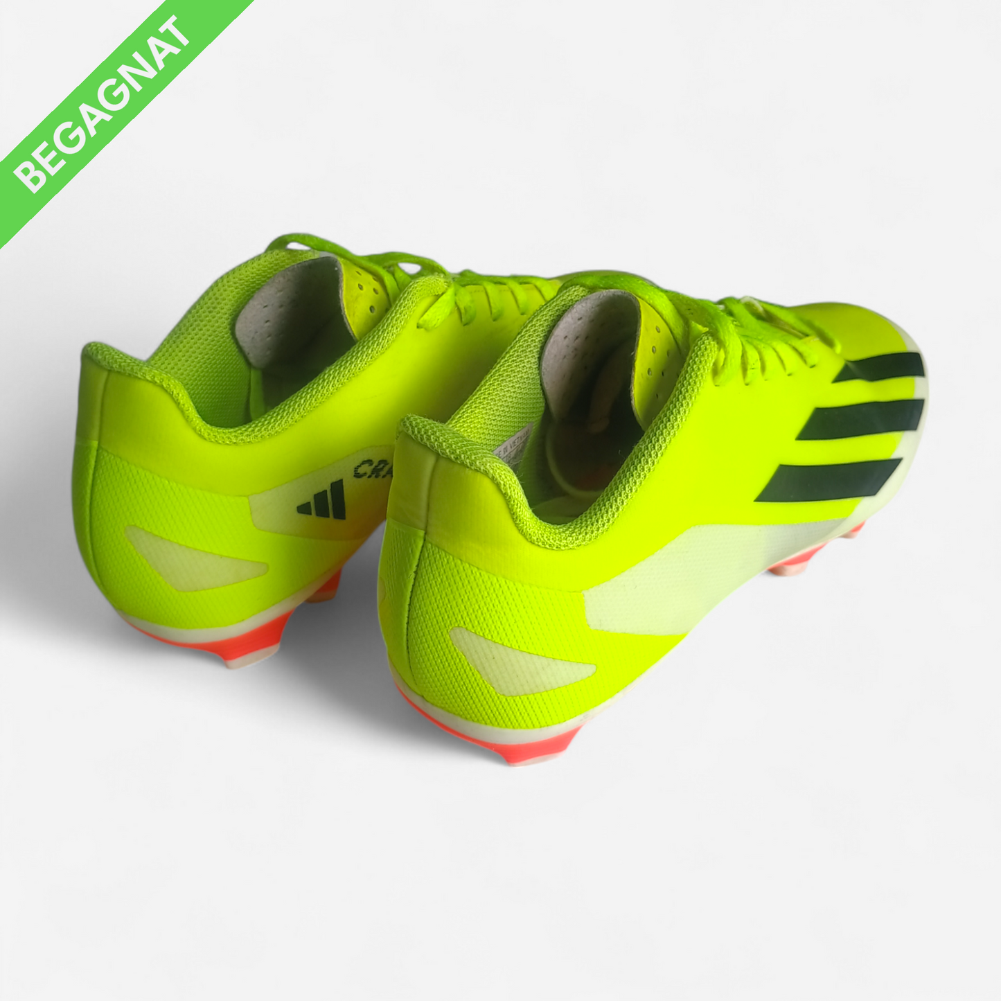 Fotbollsskor 40