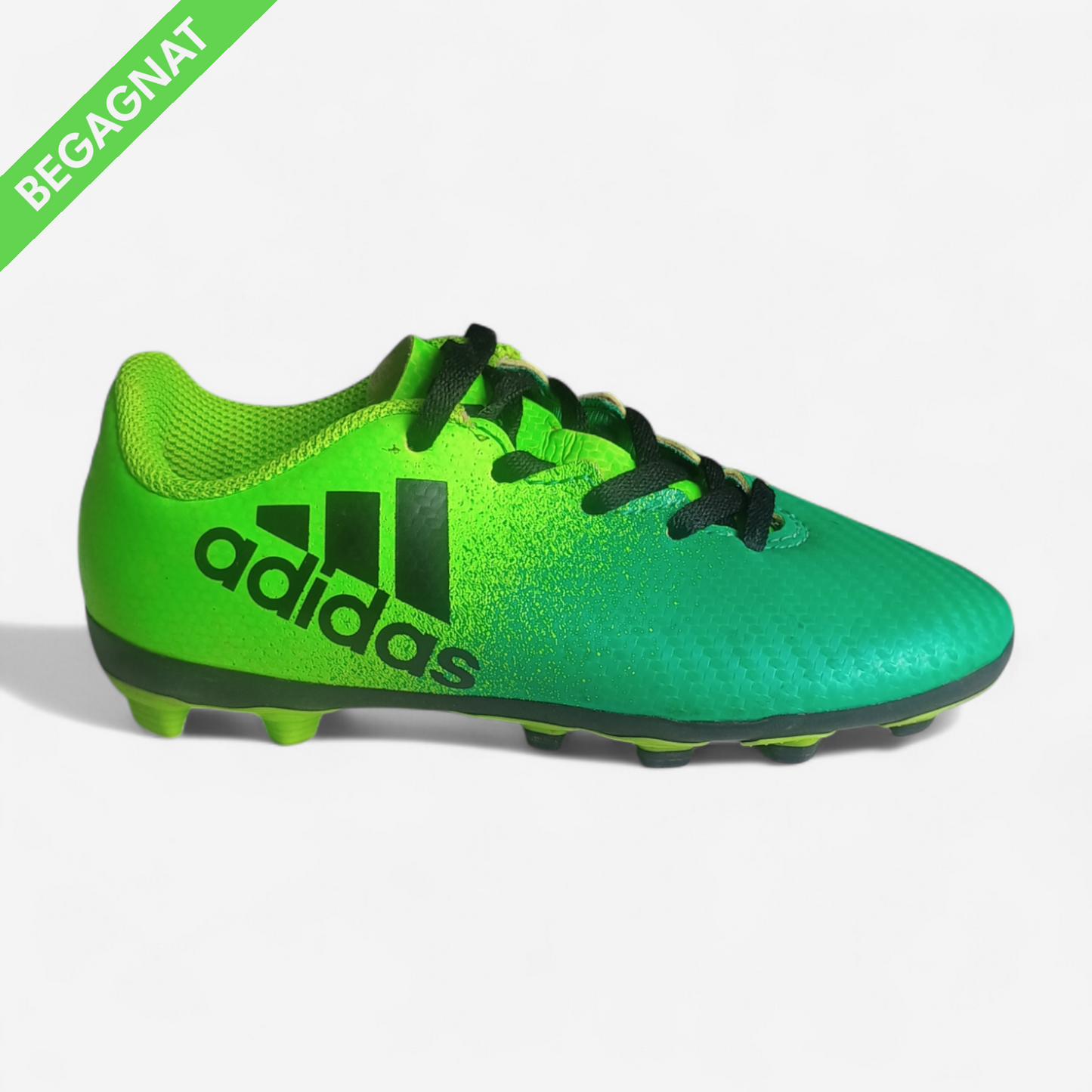 Fotbollsskor 28