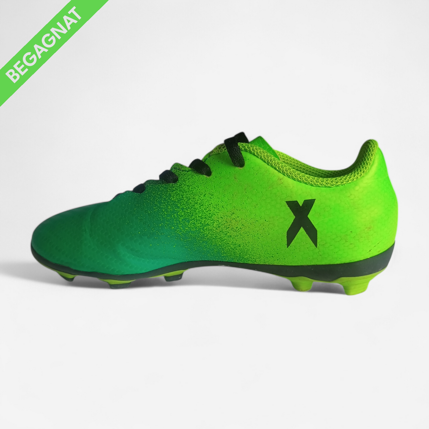 Fotbollsskor 28