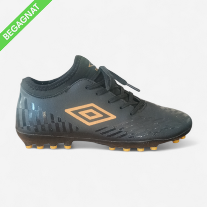 Fotbollsskor 35