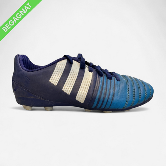 Fotbollsskor 32