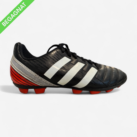 Fotbollsskor 33