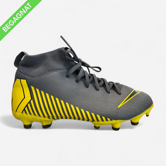 Fotbollsskor  35